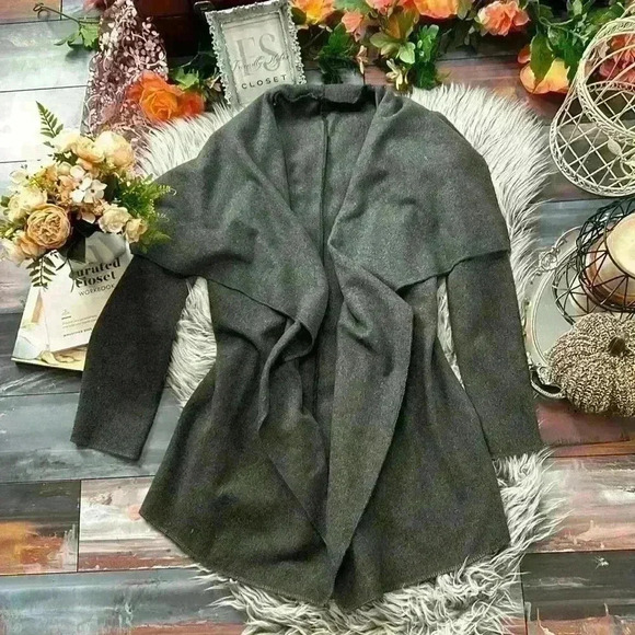 Waterfall open Front, Long Sleeve Draped Gray Sweater Wrap Coat - Picture 2 of 4